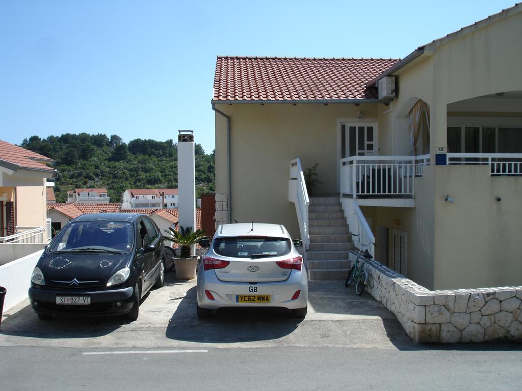Apartment Bozo Хвар Екстериор снимка