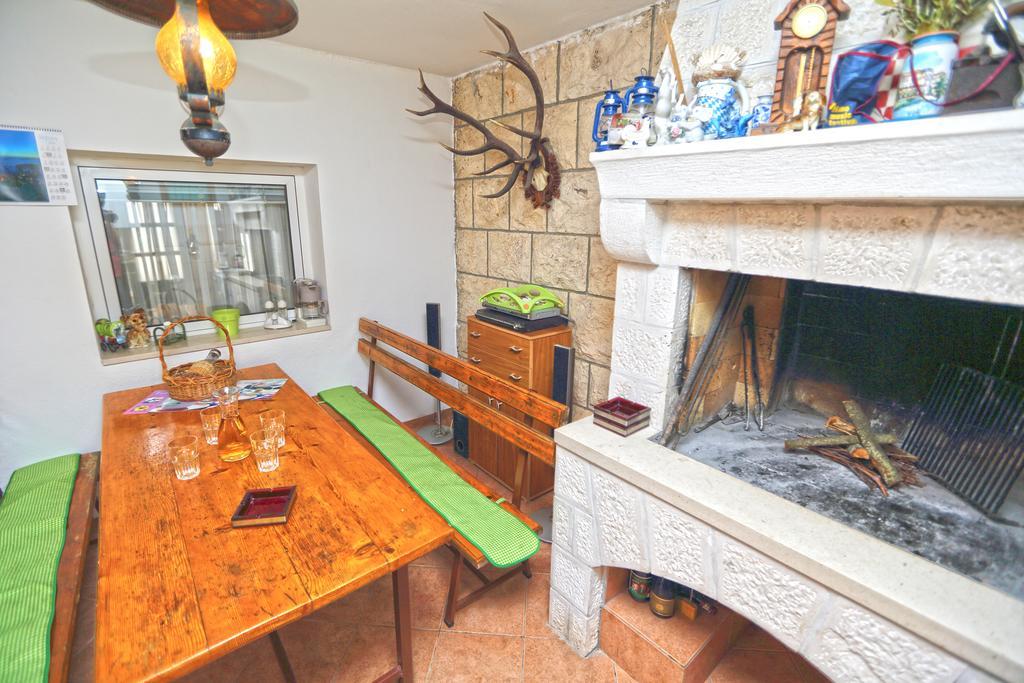 Apartment Bozo Хвар Екстериор снимка