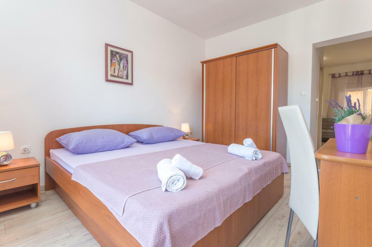 Apartment Bozo Хвар Екстериор снимка
